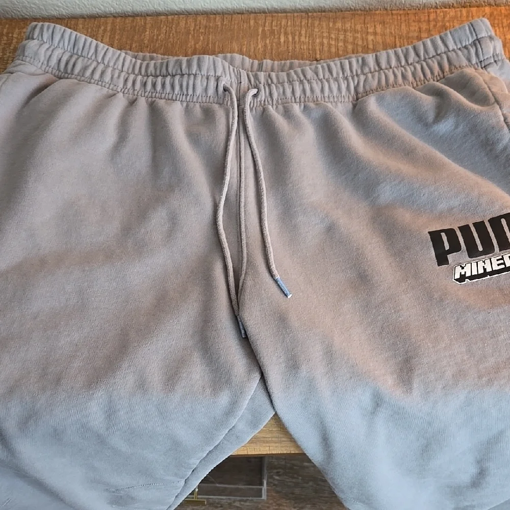 PUMA Men's Gray Sweatpants‎